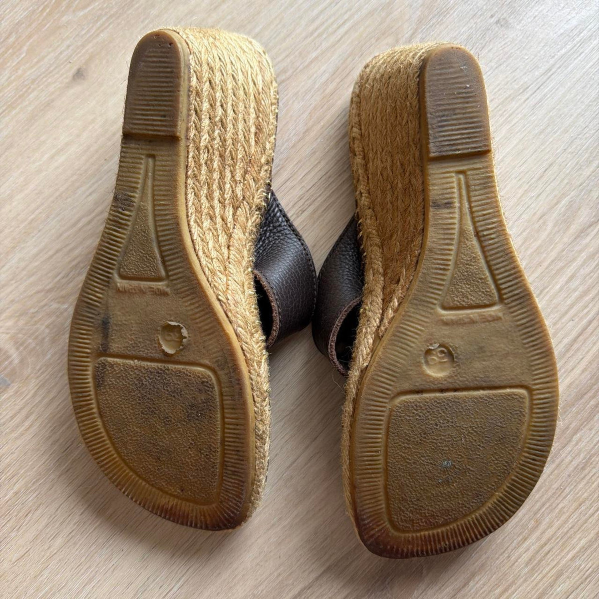 Burberry - Brown Leather Wedges