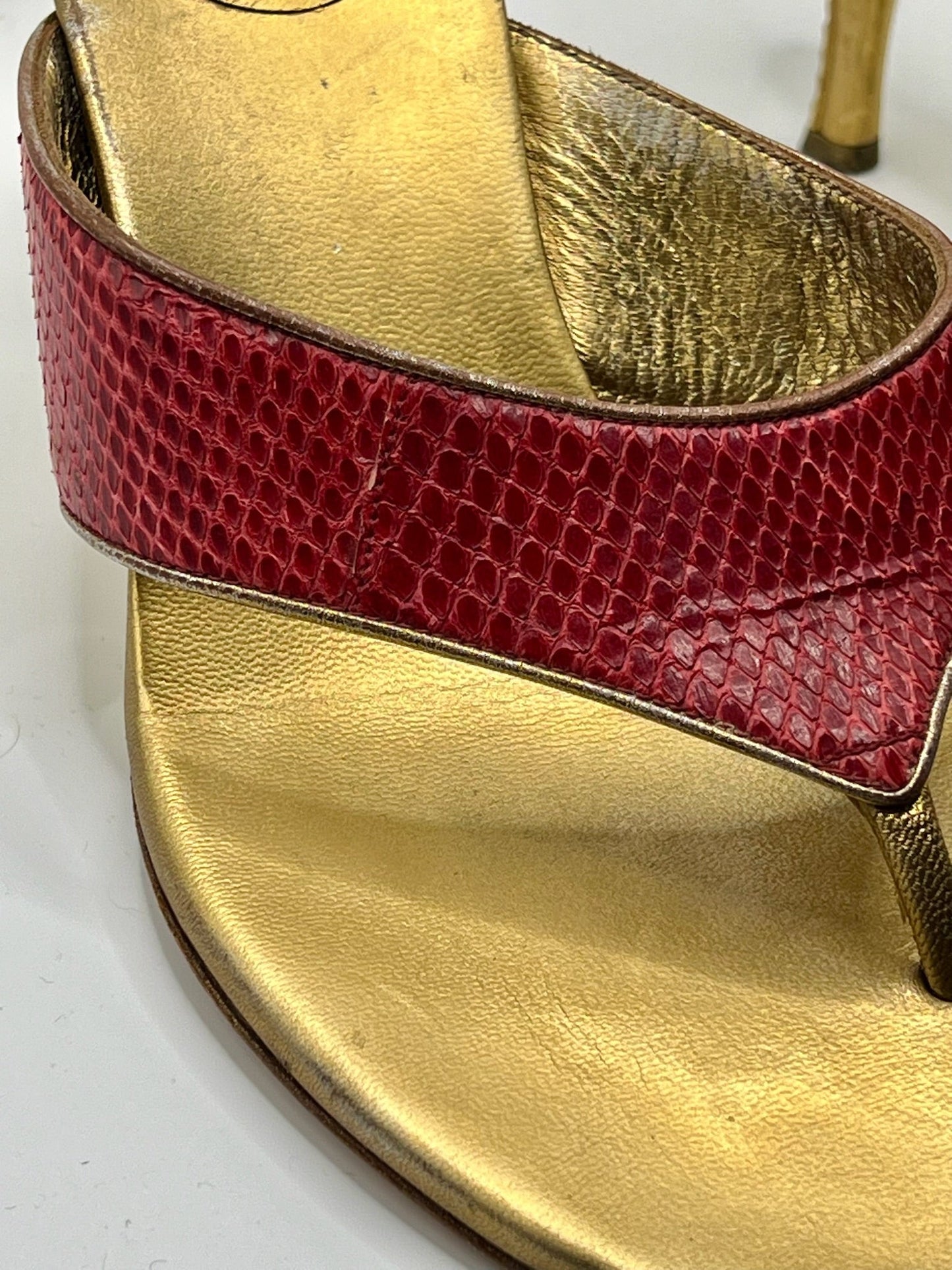 Vintage Gucci Thong Sandals