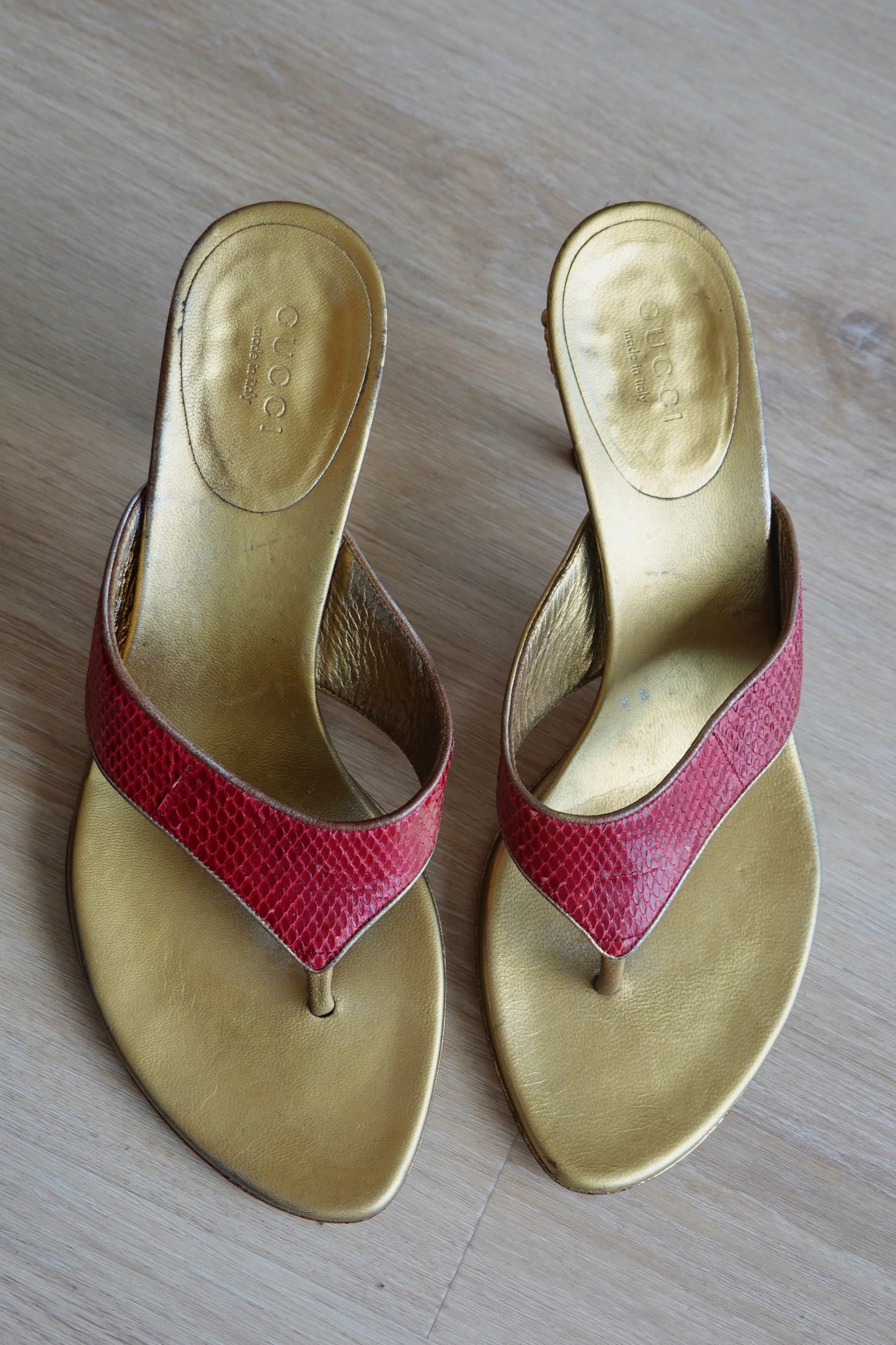 Vintage Gucci Thong Sandals