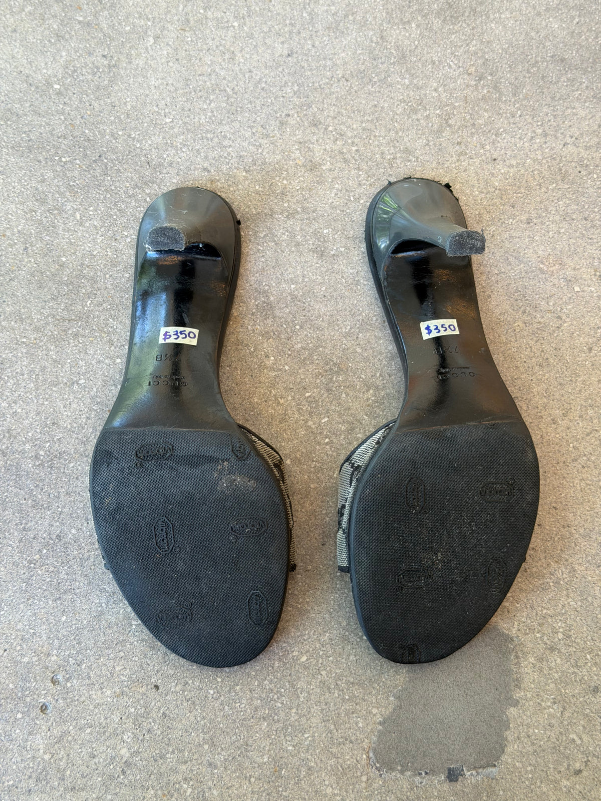 Gucci - Black Canvas Heels