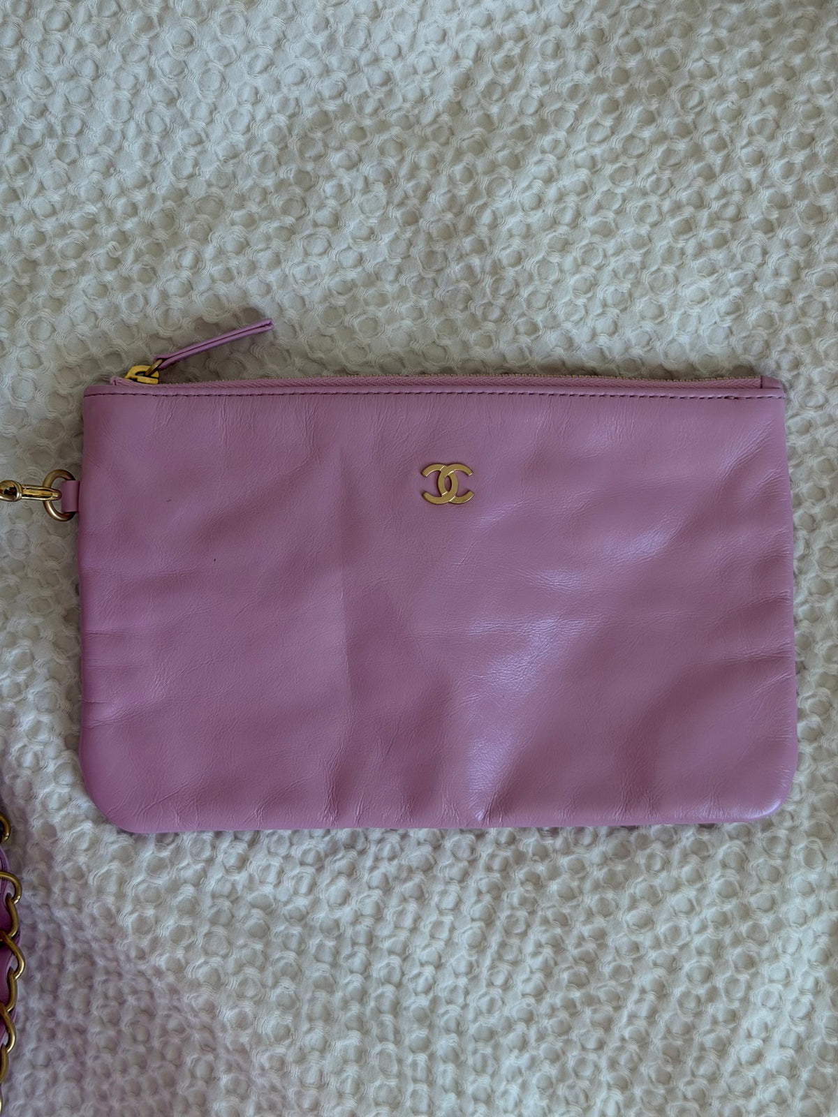 Chanel 22 in Bubblegum Pink