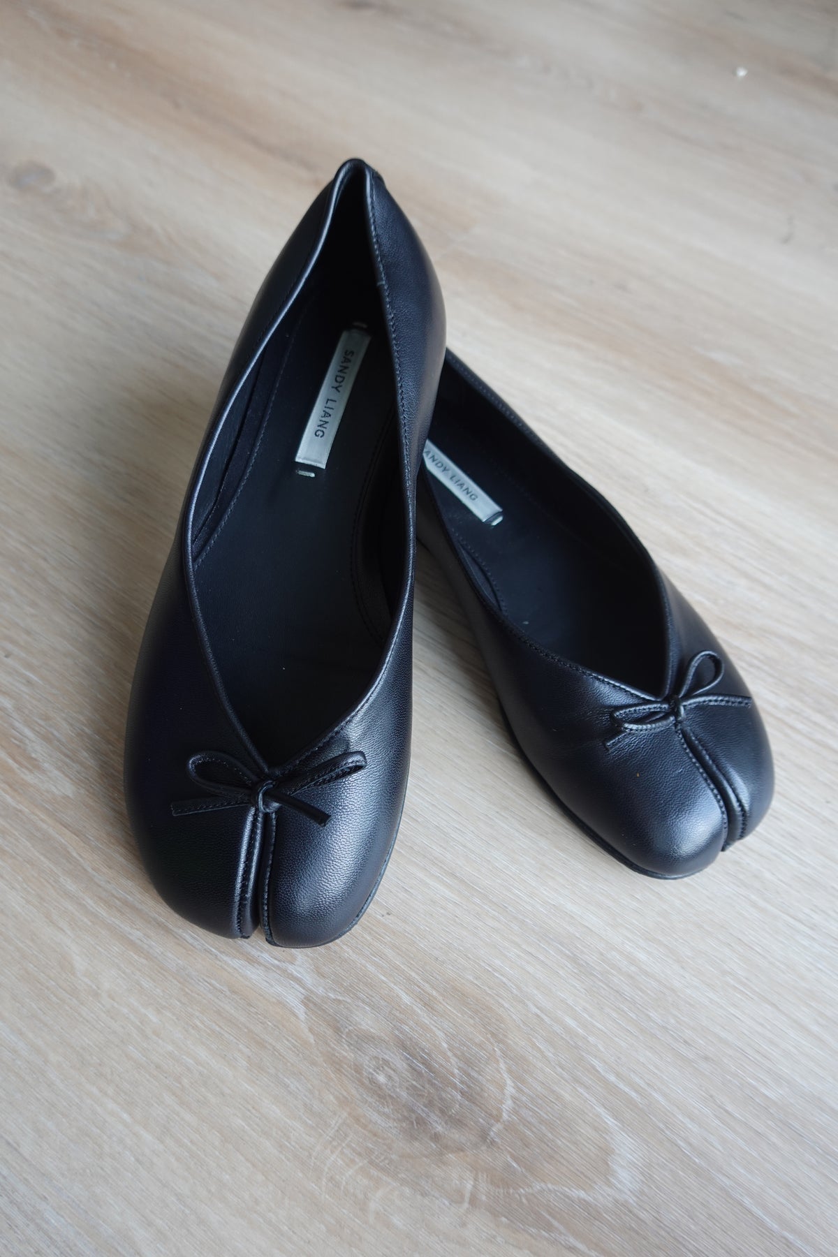 Sandy Liang - Black Tabi Flats