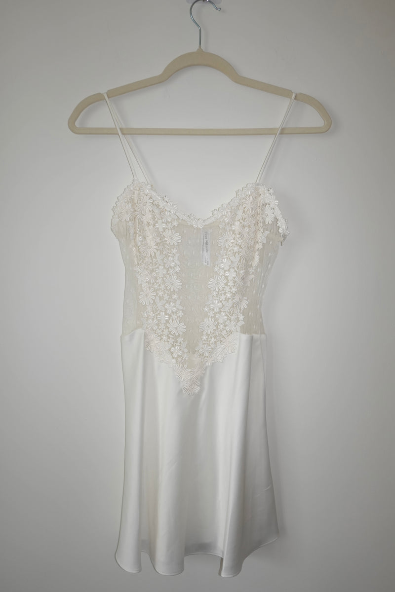 Flora Nikrooz - White Lace Slip & Robe