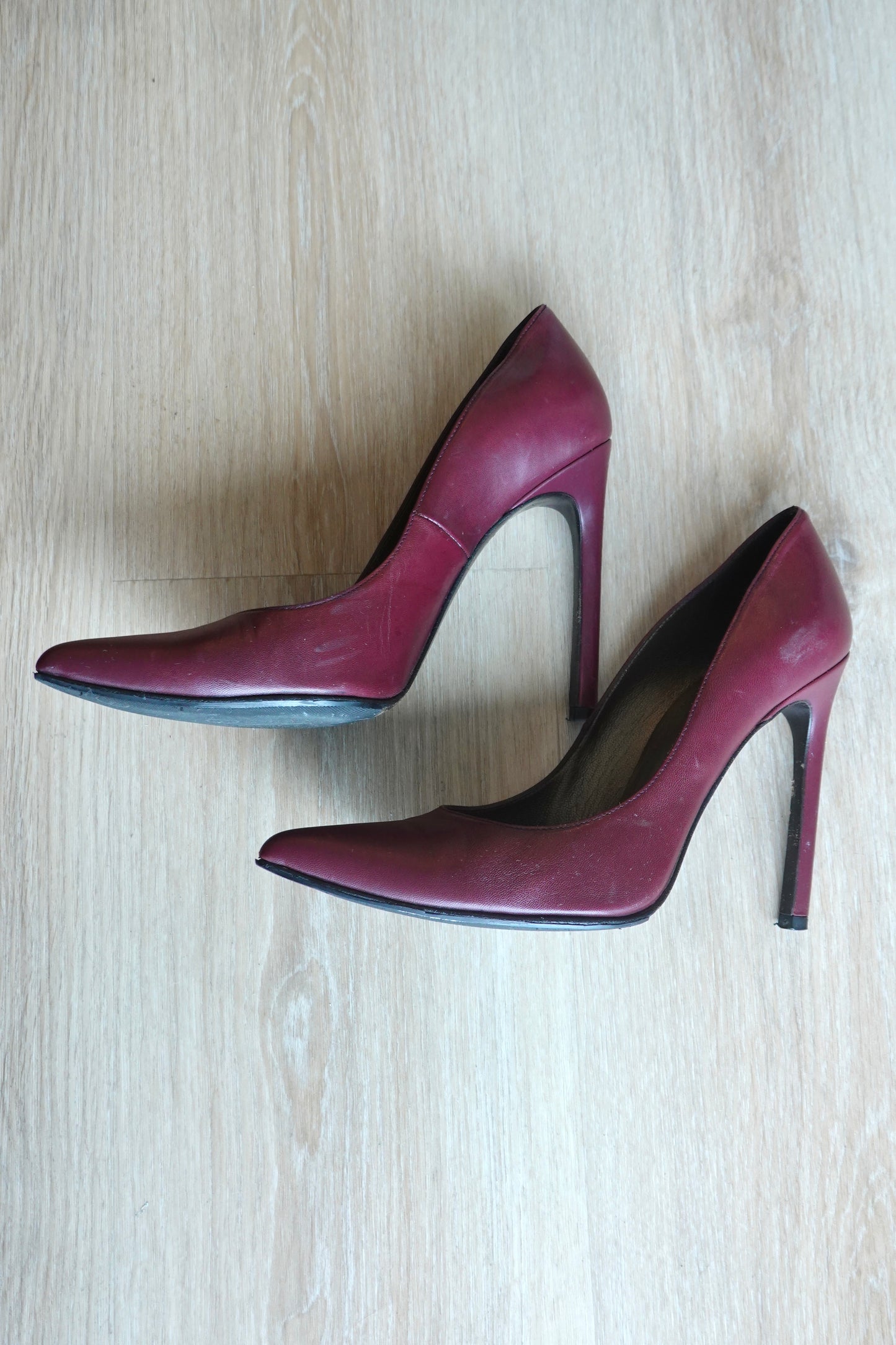 Stuart Weitzman - Wine Red Pumps