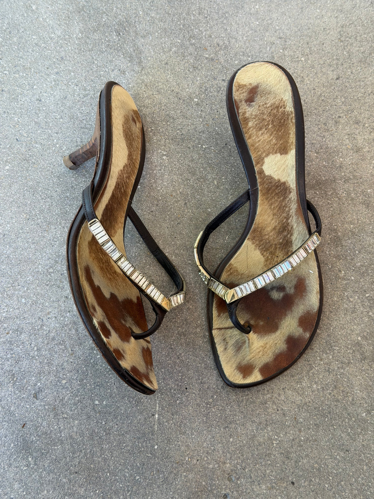 Vicini - Cowhide Crystal Thong Sandals