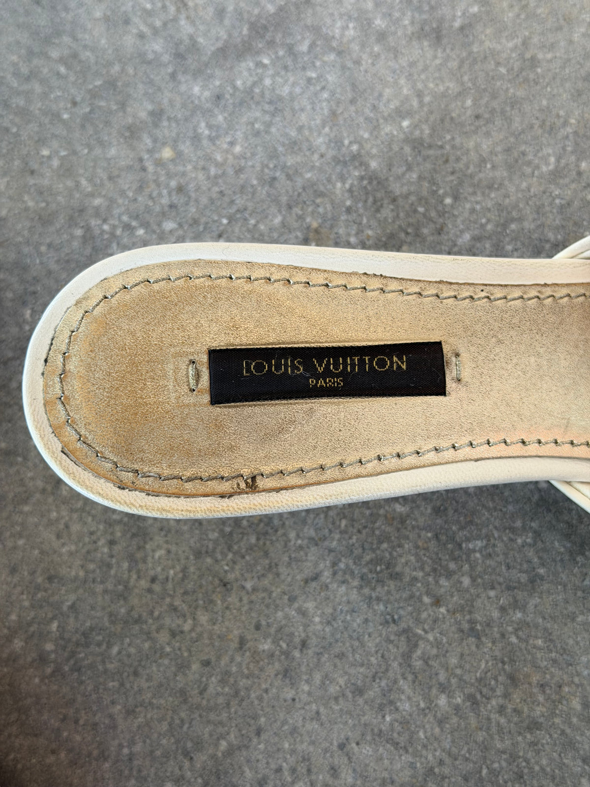 Louis Vuitton - Cream Leather Mule