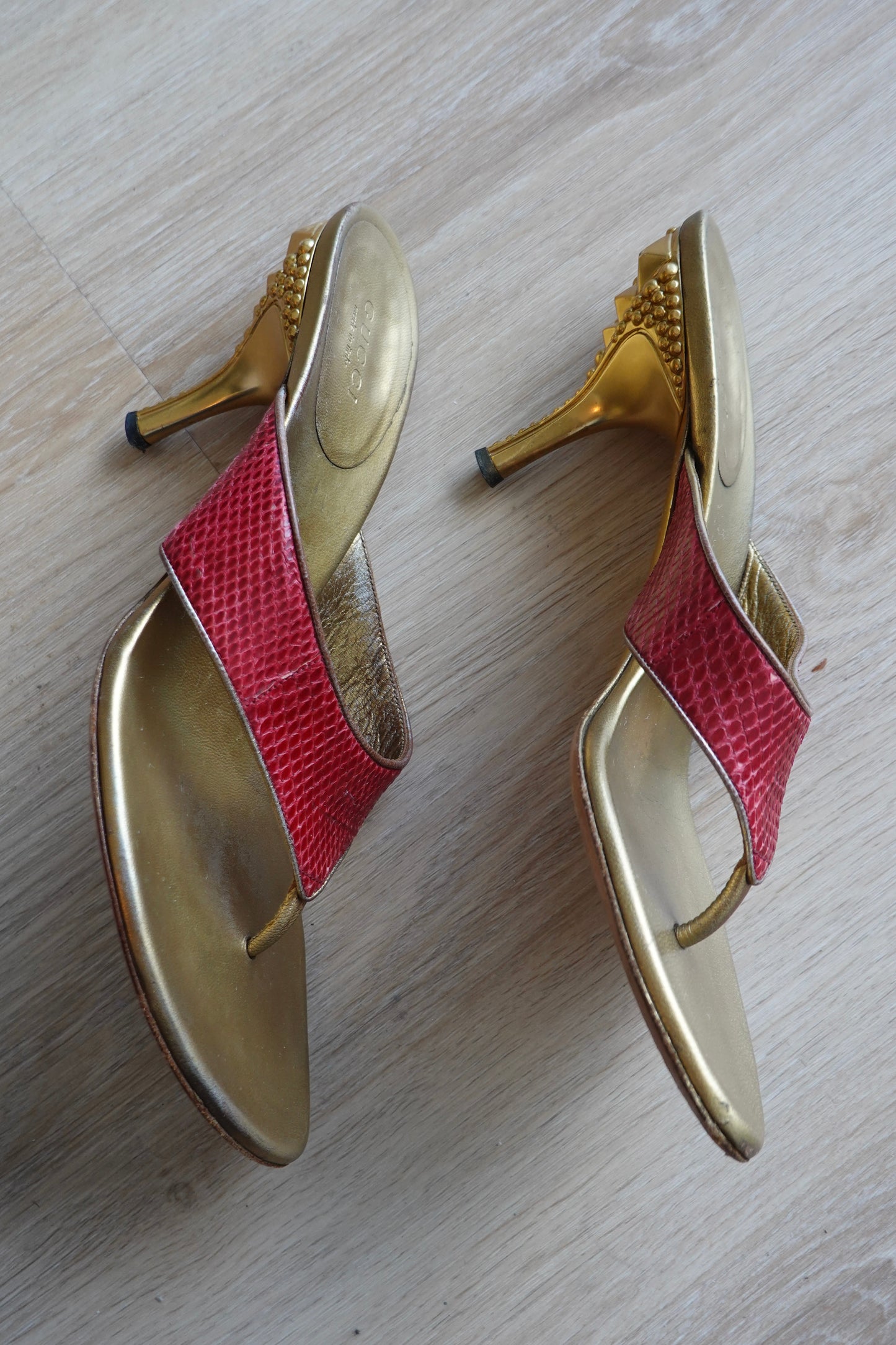 Vintage Gucci Thong Sandals