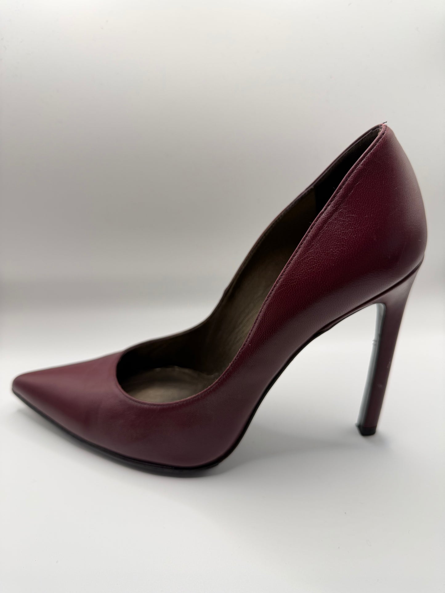 Stuart Weitzman - Wine Red Pumps