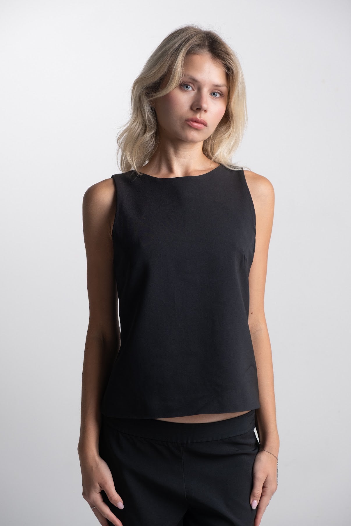 Fio - Backless Pant Set